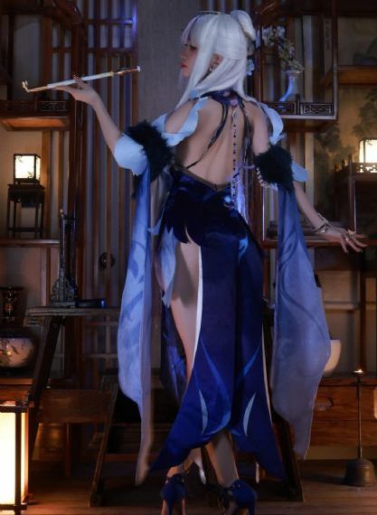 巨乳女士官_高清完整版BD