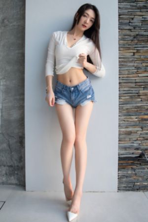 娇妻在舞厅被别人进入小说_BD英语高清视频播放
