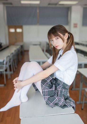 军舰上的女兵在线_1080在线播放