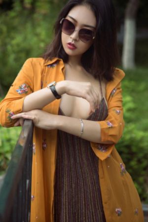 2个小姨子_免费国语
